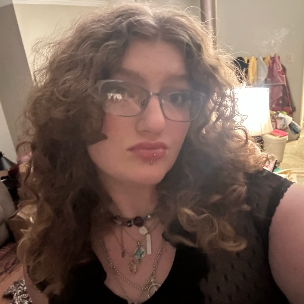 Meet your Posher, Emma